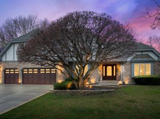 1425 Terrance Dr, Naperville, IL 60565