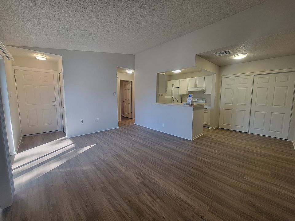 1st image of 3827 Club Ct Unit 103