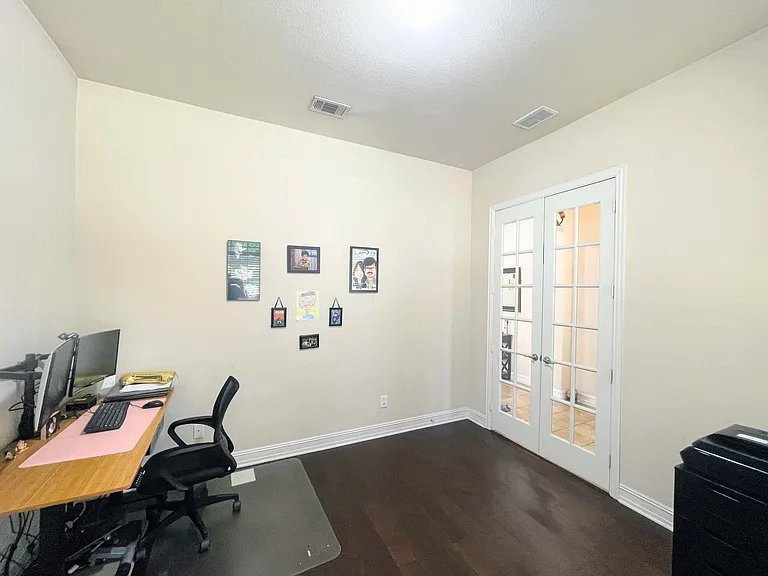 3103 Townsend Dr — Photo 5