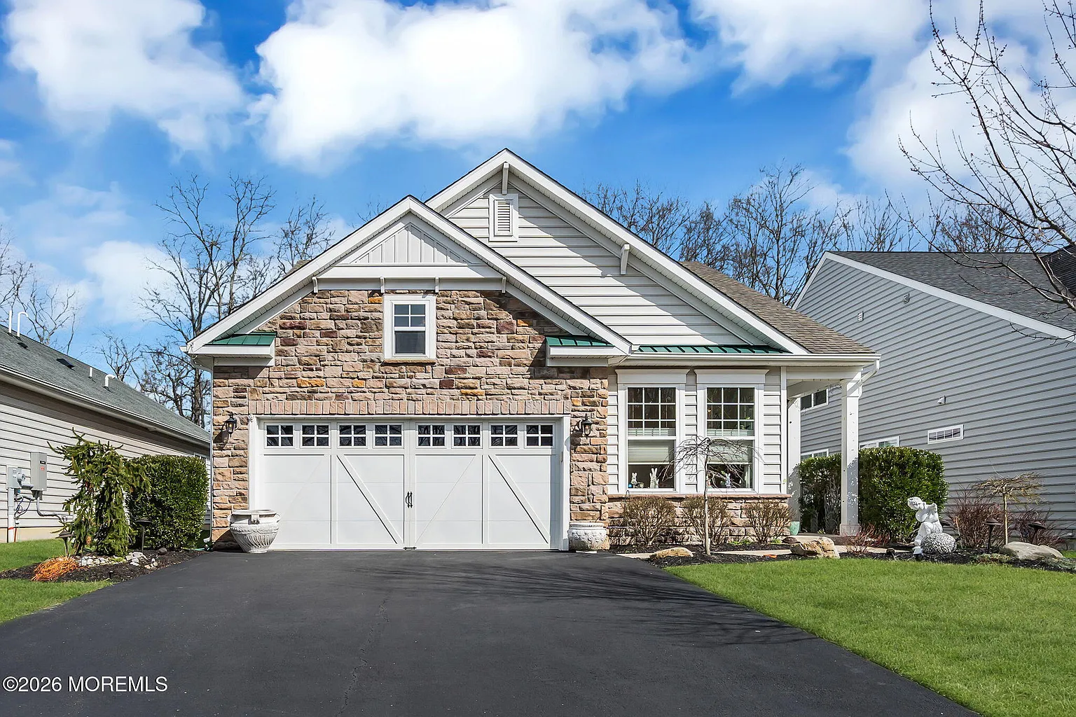 25 Lily Pond Court photo 1