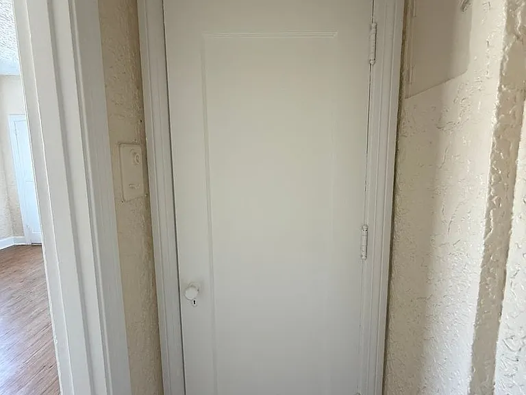 Bayard Manor Apartments — Photo 20