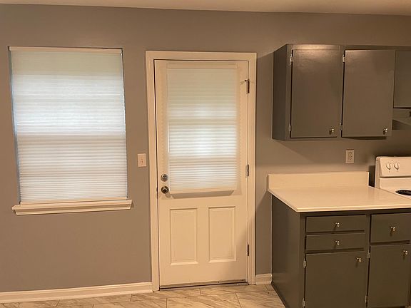 4th image of 1002 Willow Dr APT 86