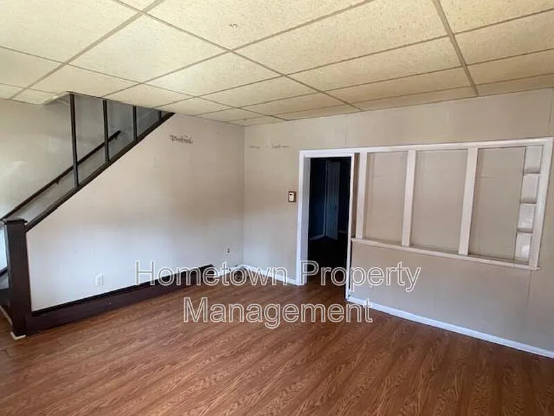 Building Photo - 225 N Newberry St