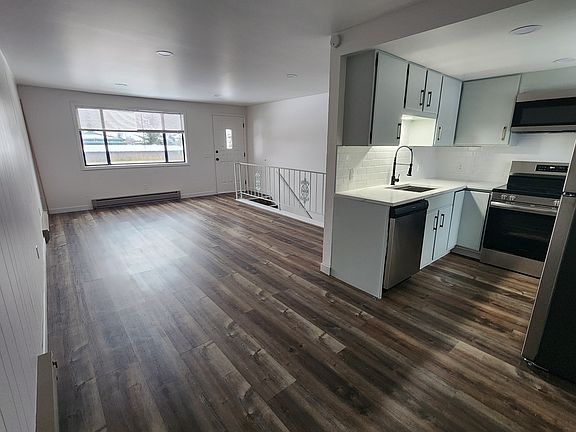 2nd image of 419 8th St W APT 3B