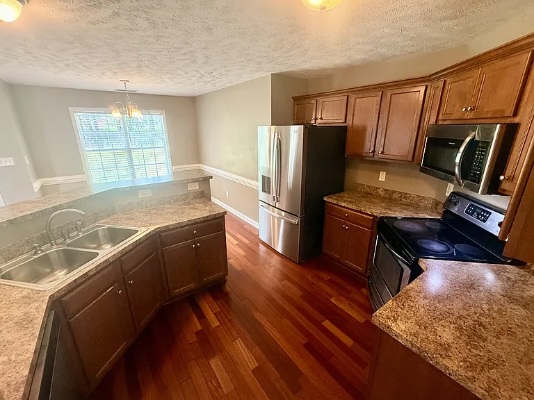 4926 Yorkchester Dr — Photo 6