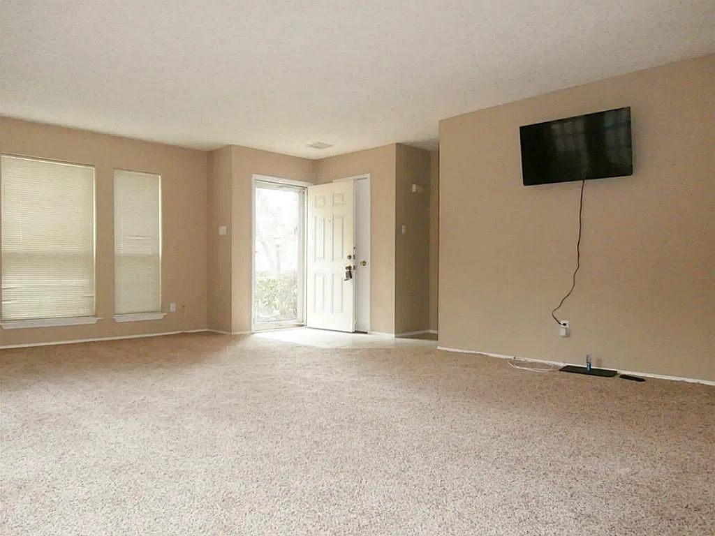 2 bed, 2.5 bath, 1696 sqft, $1,650 — Photo 3