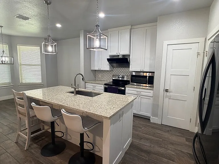 2408 Birkdale Ln — Photo 4