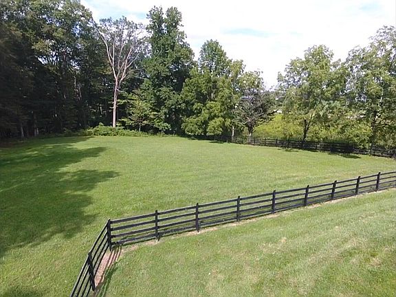 5th image of 18 The Village At Laurelwood
