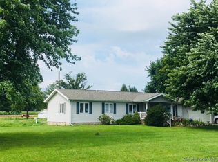 21049 State Highway 97, Petersburg, IL 62675