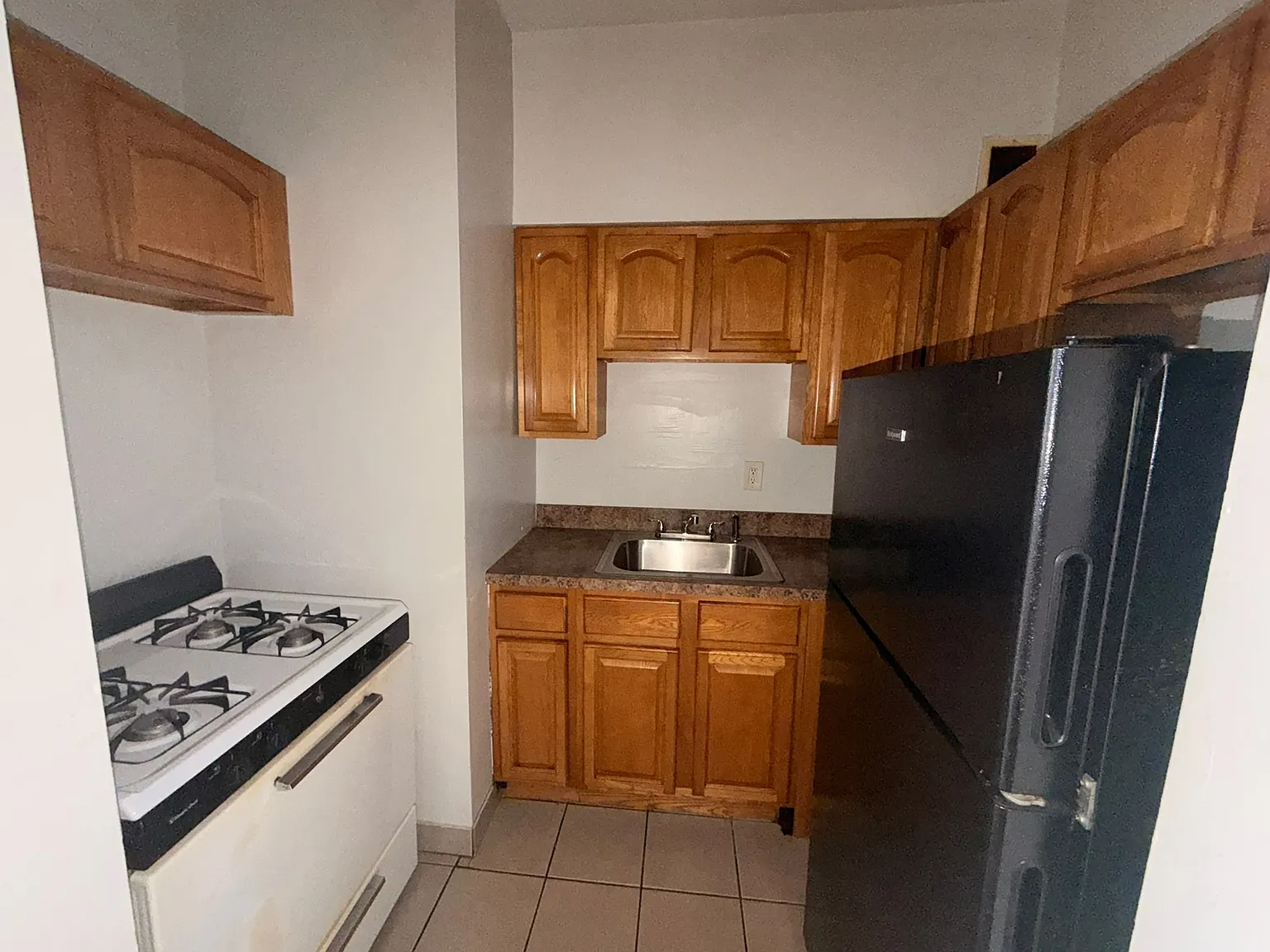 127 Wade St — Photo 2