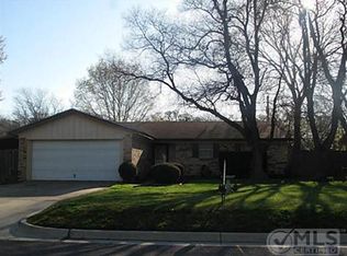 106 Briarwood Rd, Kennedale, TX 76060