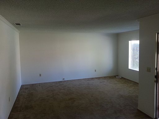 2nd image of 2475 Emerson Dr