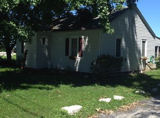 5125 Clara Dr, Godfrey, IL 62035