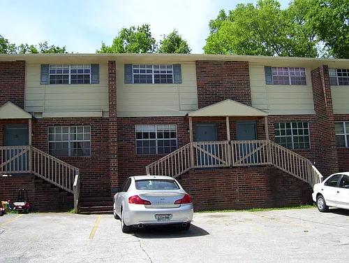 925 McArthur Rd Photo 1