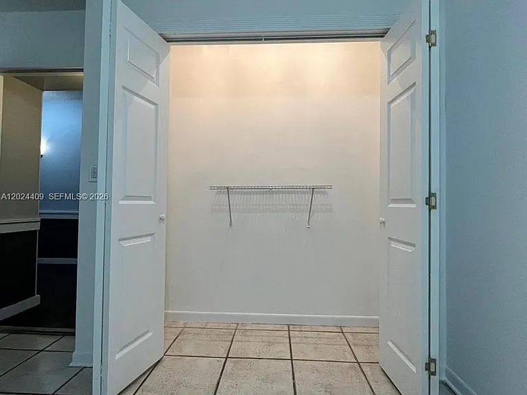 3123 Oakland Shores Dr #D112 — Photo 5