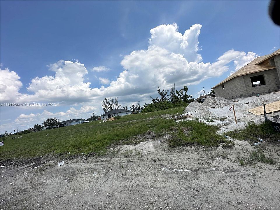1st image of 2704 Diplomat Pkwy W