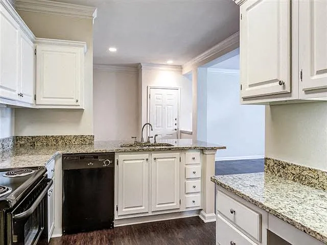 Providence of Northlake — Photo 4