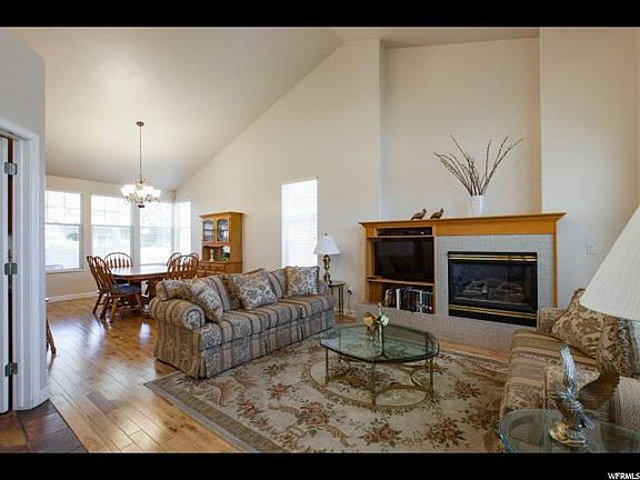 2nd image of 1472 W Homecoming Ave