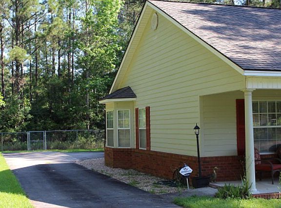 4th image of 20002 Marie Ave W