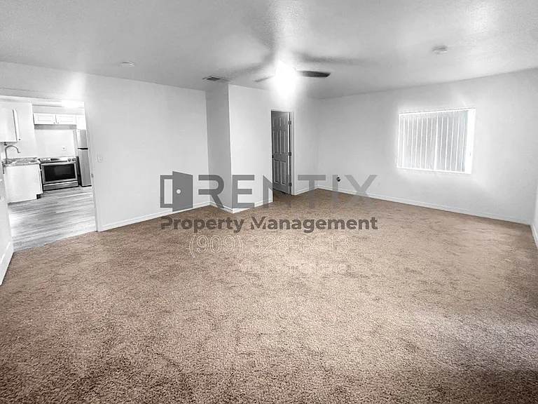 1560 Church St #B — Photo 6