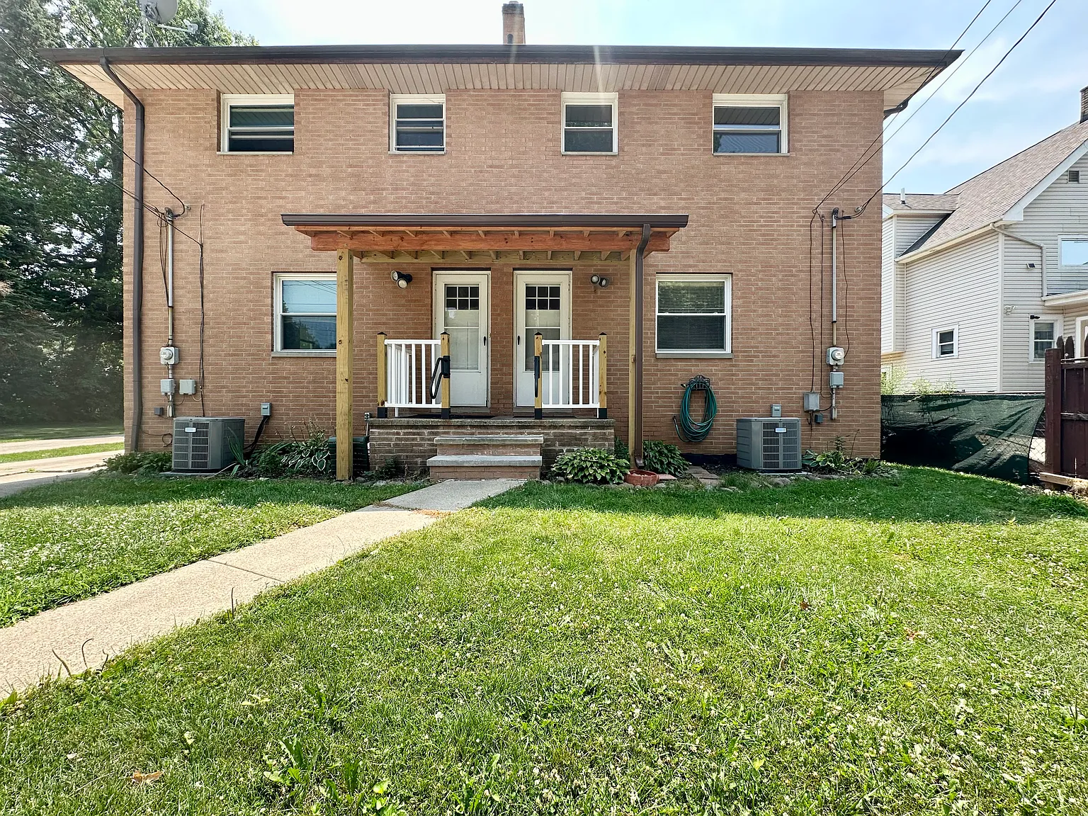 3 bed, 1.5 bath, 1254 sqft, $1,750 — Photo 3