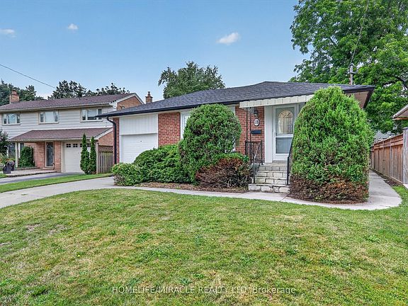 3rd image of 18 Elderfield Cres