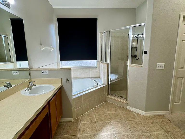 2112 Bunker View Ct — Photo 24
