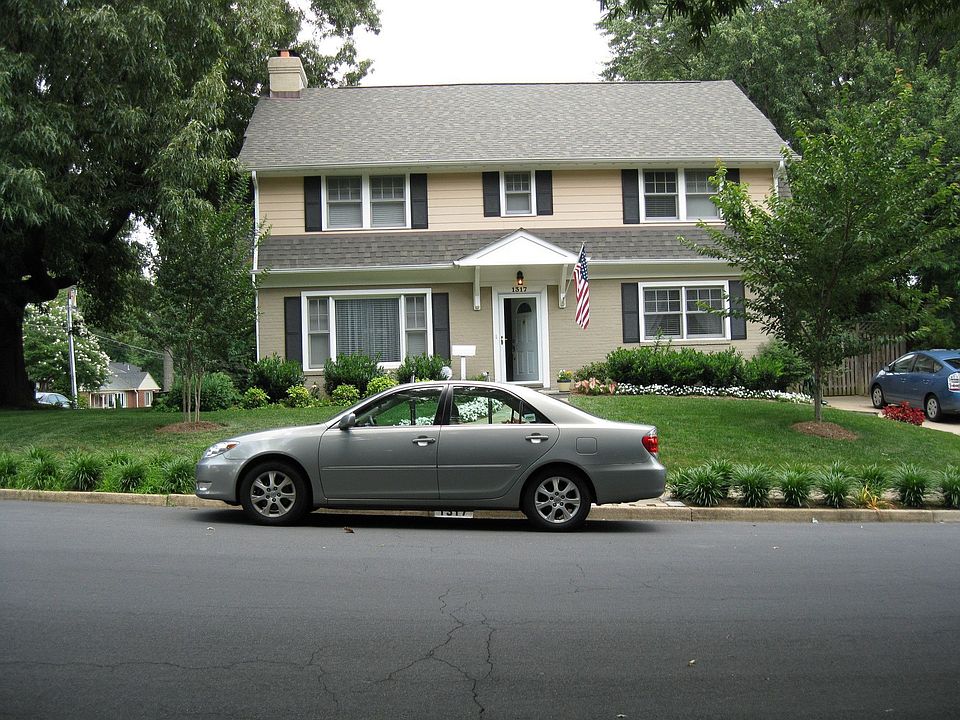 1st image of 1317 N Evergreen St