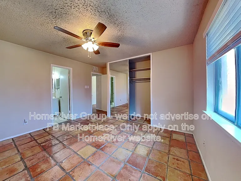 1402 Fair Oaks Blvd — Photo 9