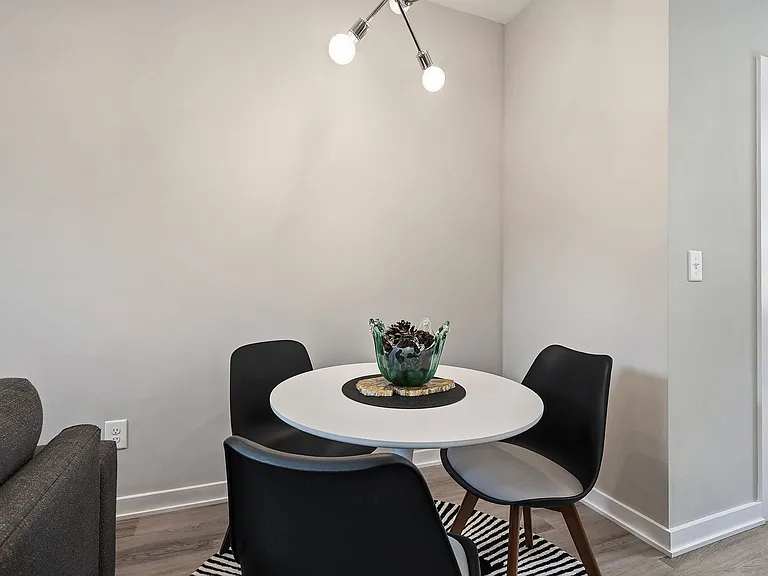 1016 Tipton St — Photo 12