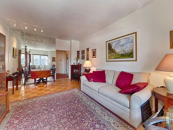 2nd image of 165 W 66th St APT 19H