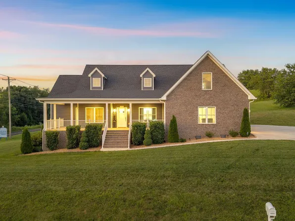 33472 Graceland Ln, Glade Spring, VA 24340