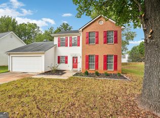 12203 Crestwood Ct, Fayetteville, GA