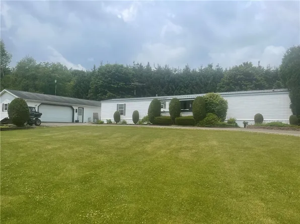 104 Taggert Rd, Slippery Rock, PA 16057