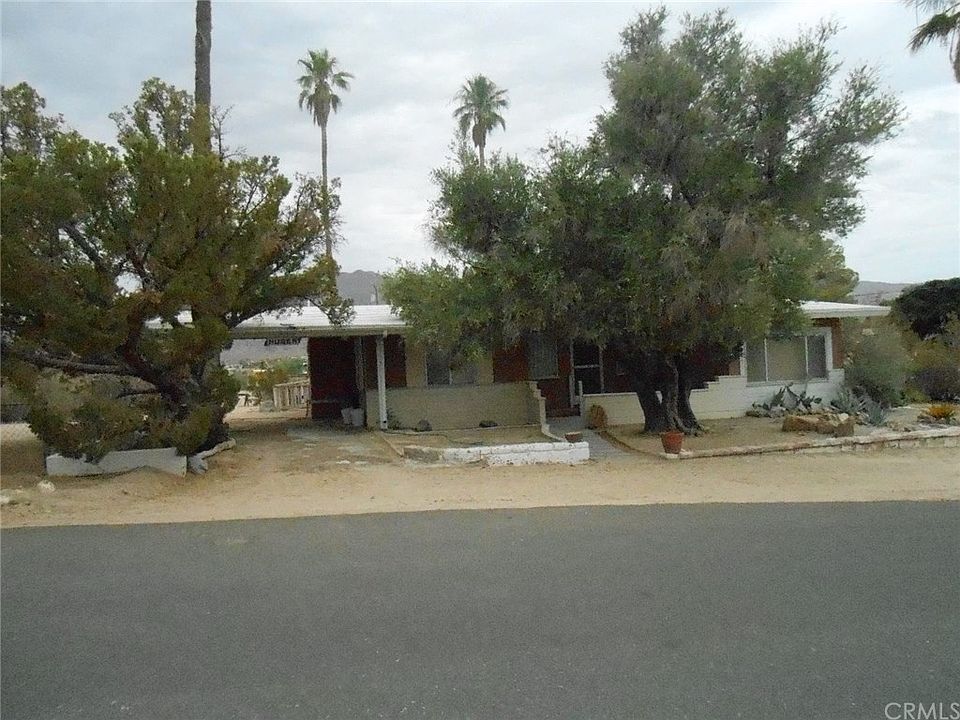 1st image of 73589 Desert Trl