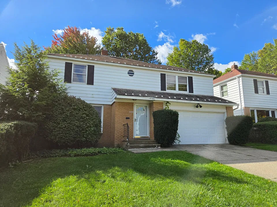 4384 Acacia Dr