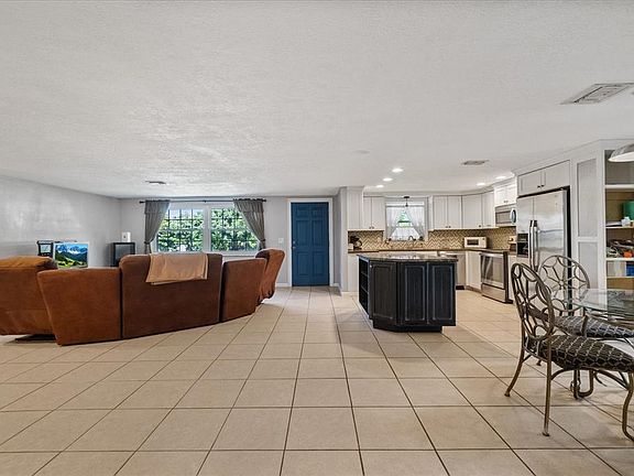 3rd image of 5412 CARLTON ROAD