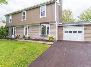 114 Woodview Dr, Quakertown, PA 18951