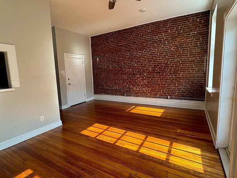 1711 S 8th St #B — Photo 2