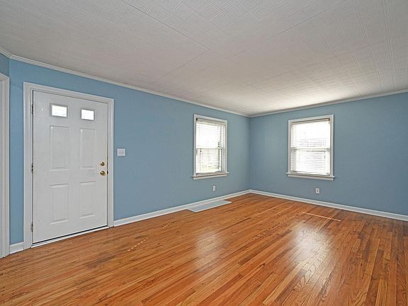 3rd image of 4240 Matson Ave