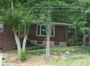 93 Robinwood Rd, Waterbury, CT 06708