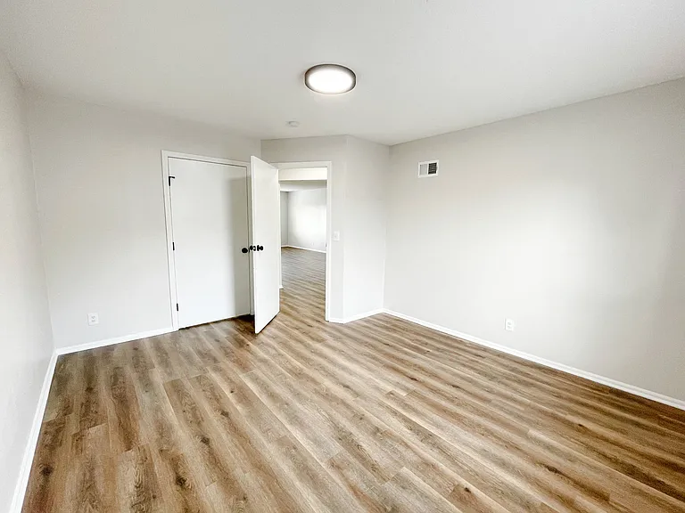 9512 W 87th St — Photo 12