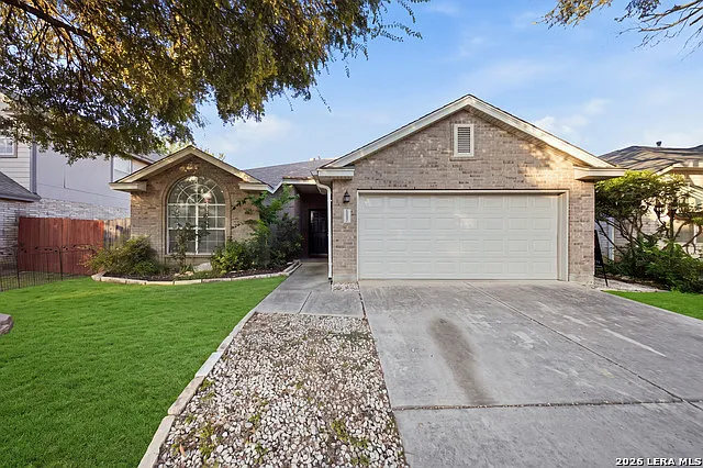 3 bed, 2.0 bath, 1423 sqft, $1,700 — Photo 1