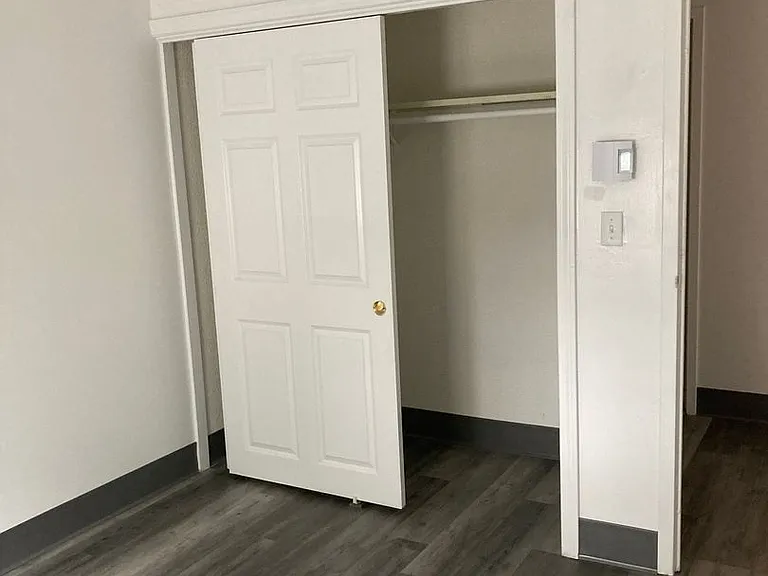 550 Walnut St — Photo 15