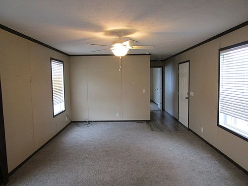 2nd image of 9 Peach Tree Dr