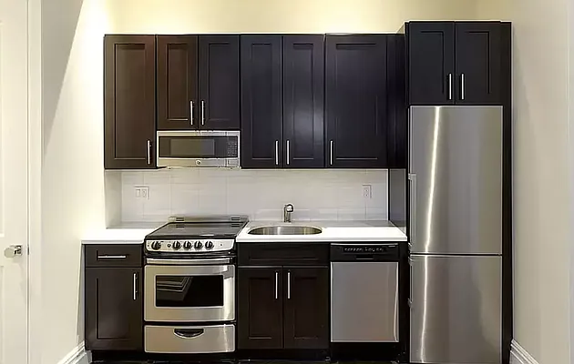 Rented by Avenues Real Estate | media 10