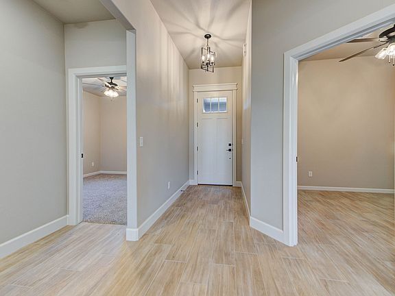 2nd image of 5105 Grand Canyon Blvd