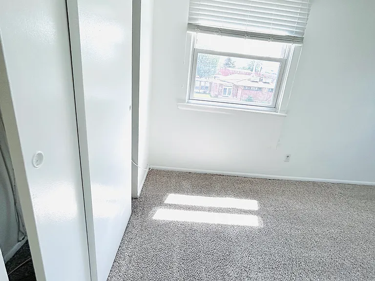 10931 Modena Dr #2 — Photo 32