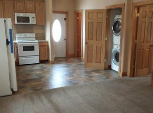 471 Locust St #1/2, Dubuque, IA 52001