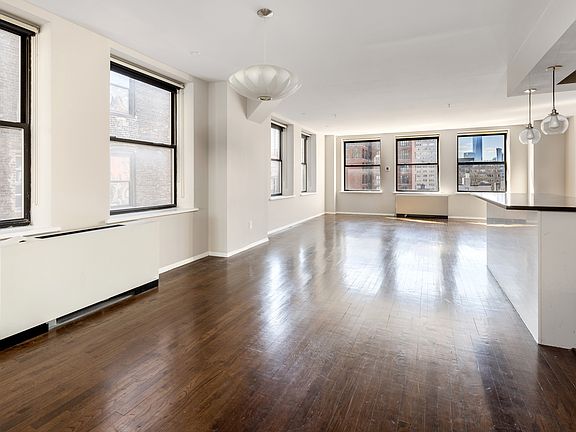 3rd image of 18 E 12th St APT 8A